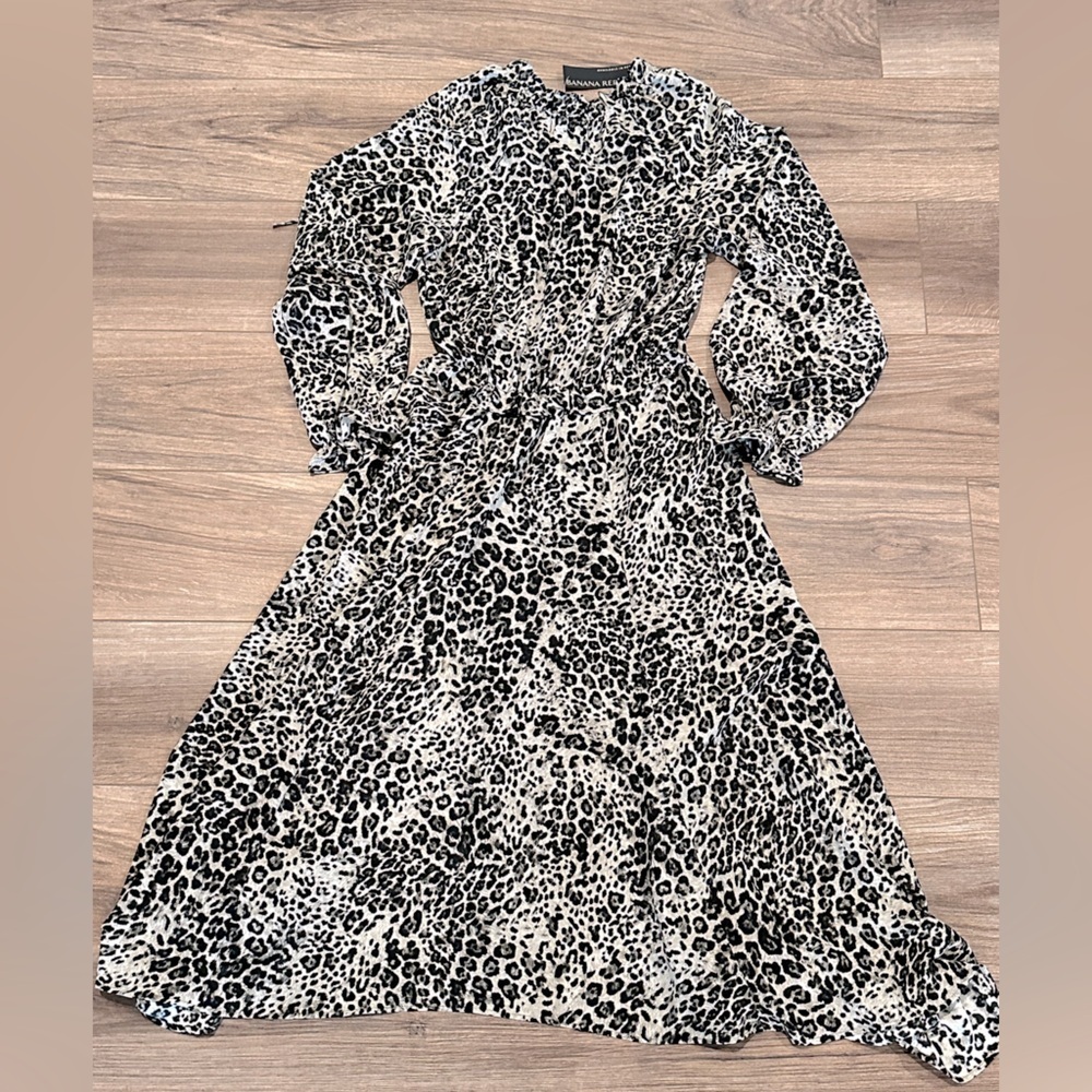 NWT! Banana Republic Asymmetric Hem Leopard Print Midi V-Neck Dress Size 6 - Picture 8 of 10